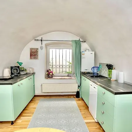 Old Town Charm Loft-2